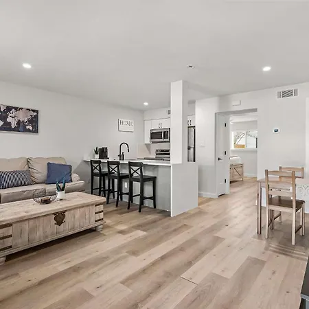 Chic & Stylish 1Br Retreat Near Zilker Park Apartment